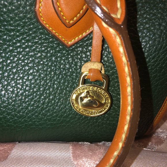 Vintage Dooney and Bourke - Picture 5 of 8